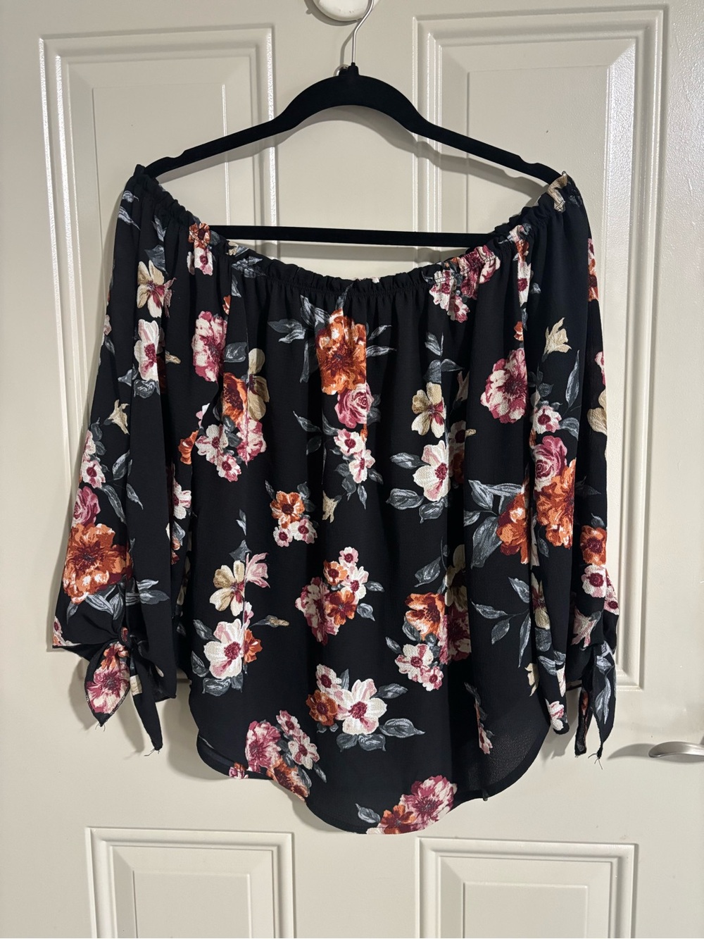 TeenBell Black Off-Shoulder Floral Blouse with Pink & Rust Flowers